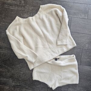 Victoria's Secret Off the shoulder Sweater Set. Cream Color , Soft,  Size Large